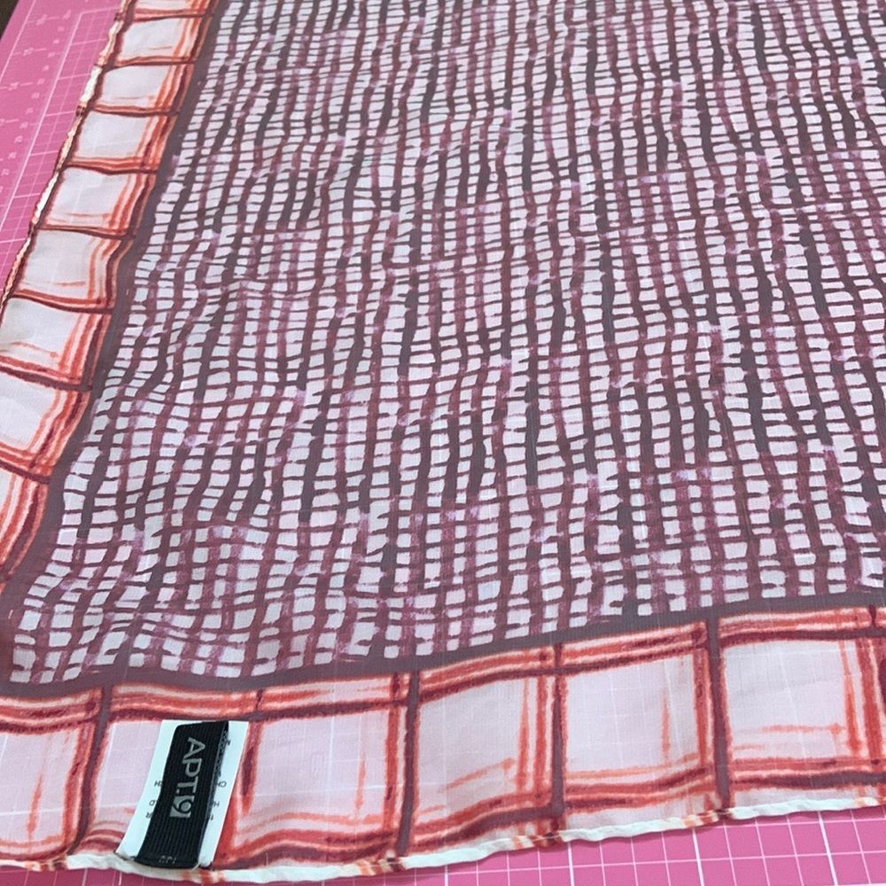 APT9 beautiful scarf